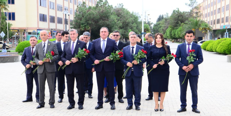 5 oktyabr – Beynəlxalq Müəllimlər Günü Şirvan şəhərində qeyd edilib.